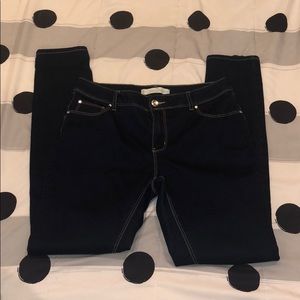 🚨24 hr sale🚨🖤Dark jeans side 8🖤⚜️price is firm